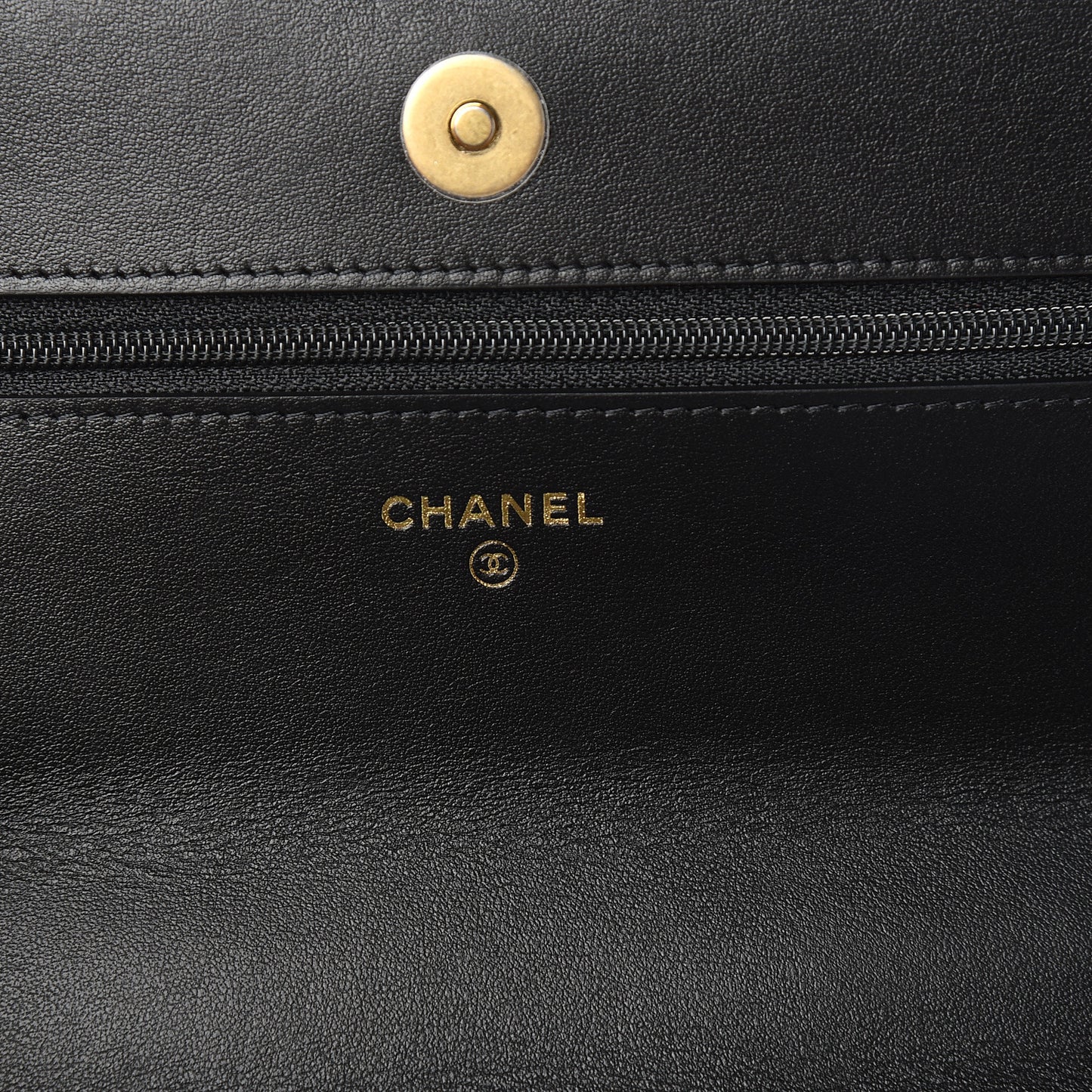 Goatskin Quilted 19 Wallet On Chain WOC Black