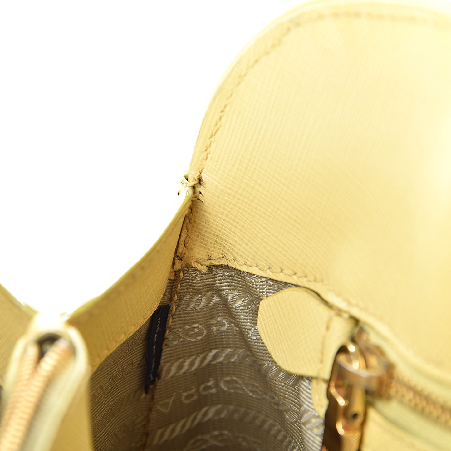Saffiano Lux Large Open Promenade Tote Ginestra