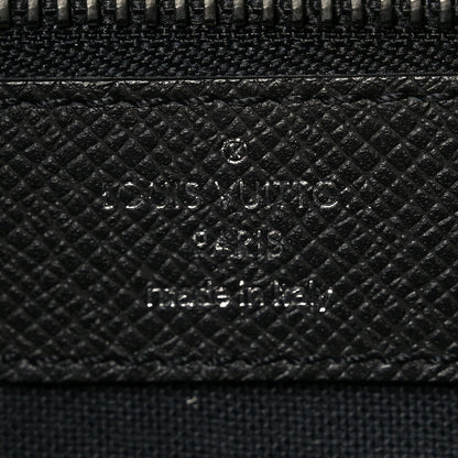 Louis Vuitton Taiga Roman MM Messenger Black 6 of 9