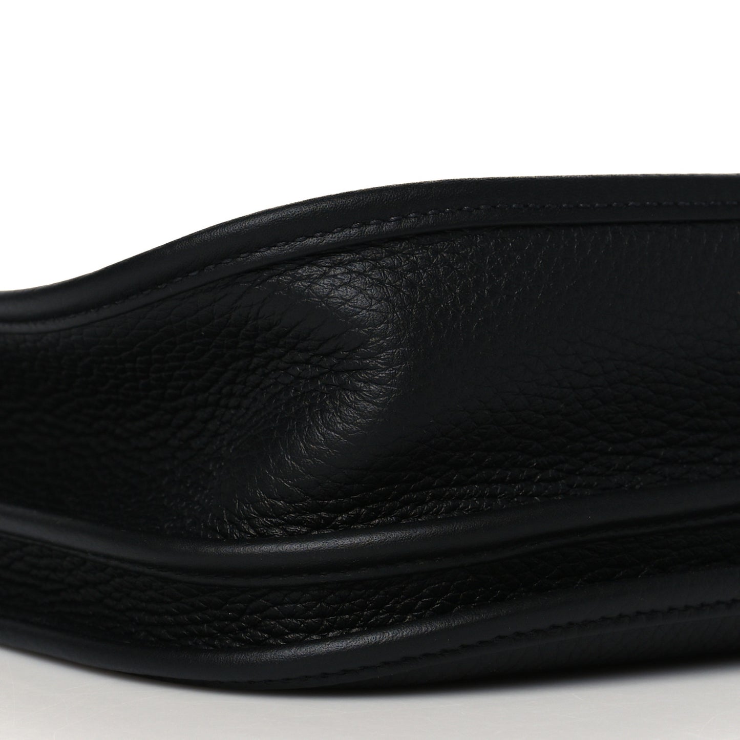 Taurillon Clemence Evelyne III PM Black