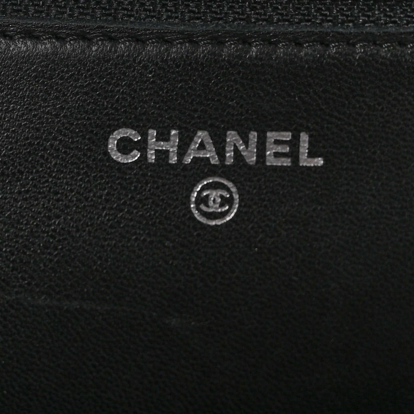 Lambskin Quilted Wallet On Chain WOC Black