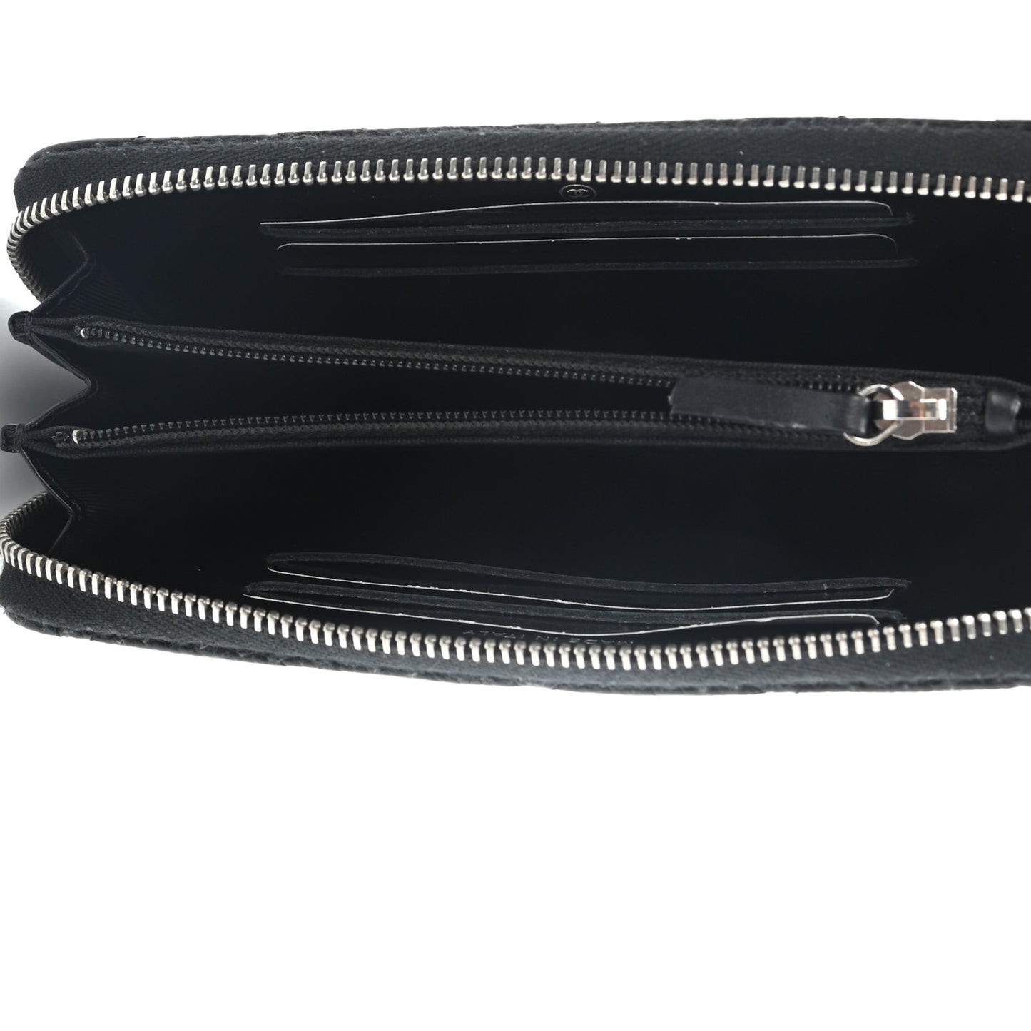 Caviar Quilted Medium Zip Around Wallet Black