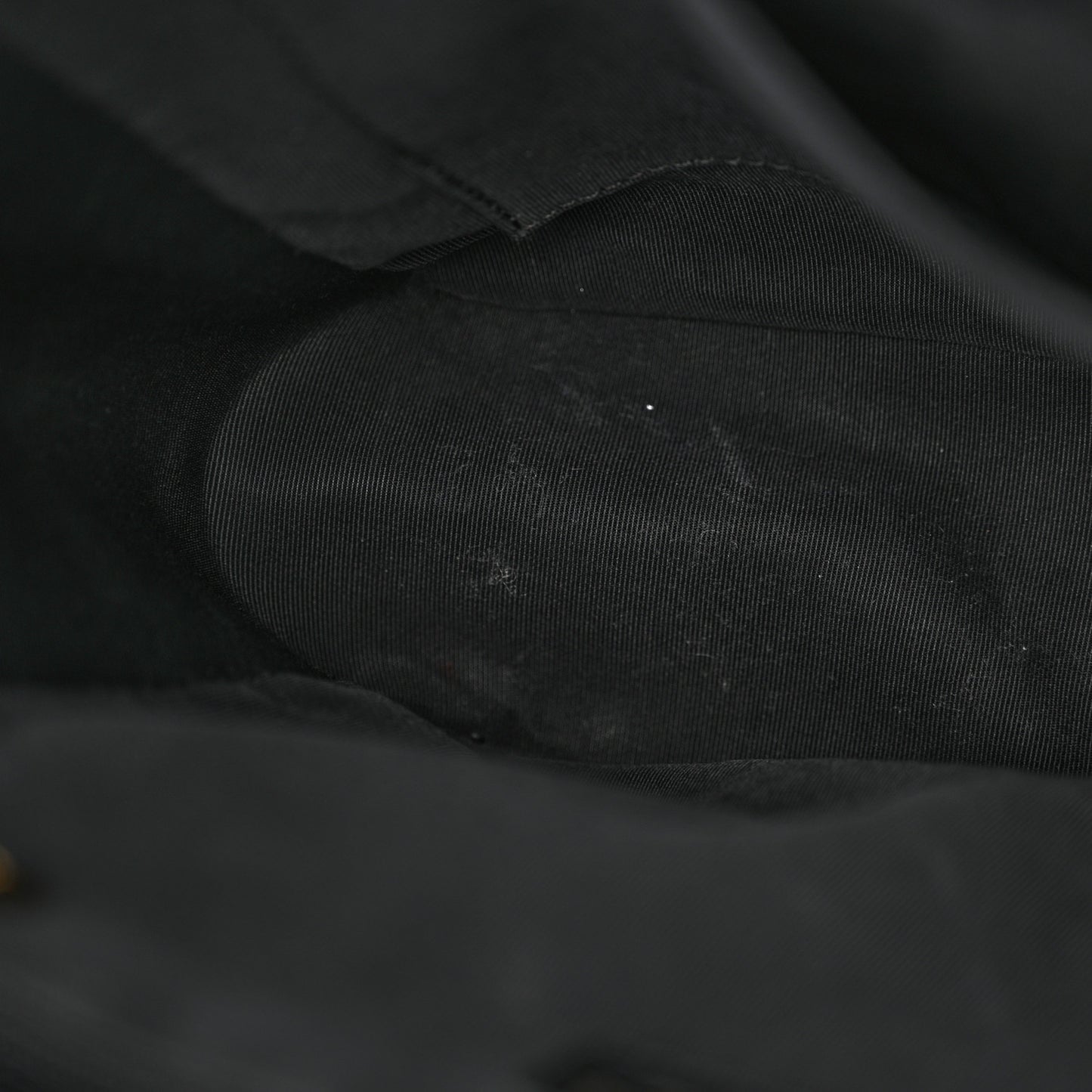 Caviar Quilted Petit Shopping Tote PST Black