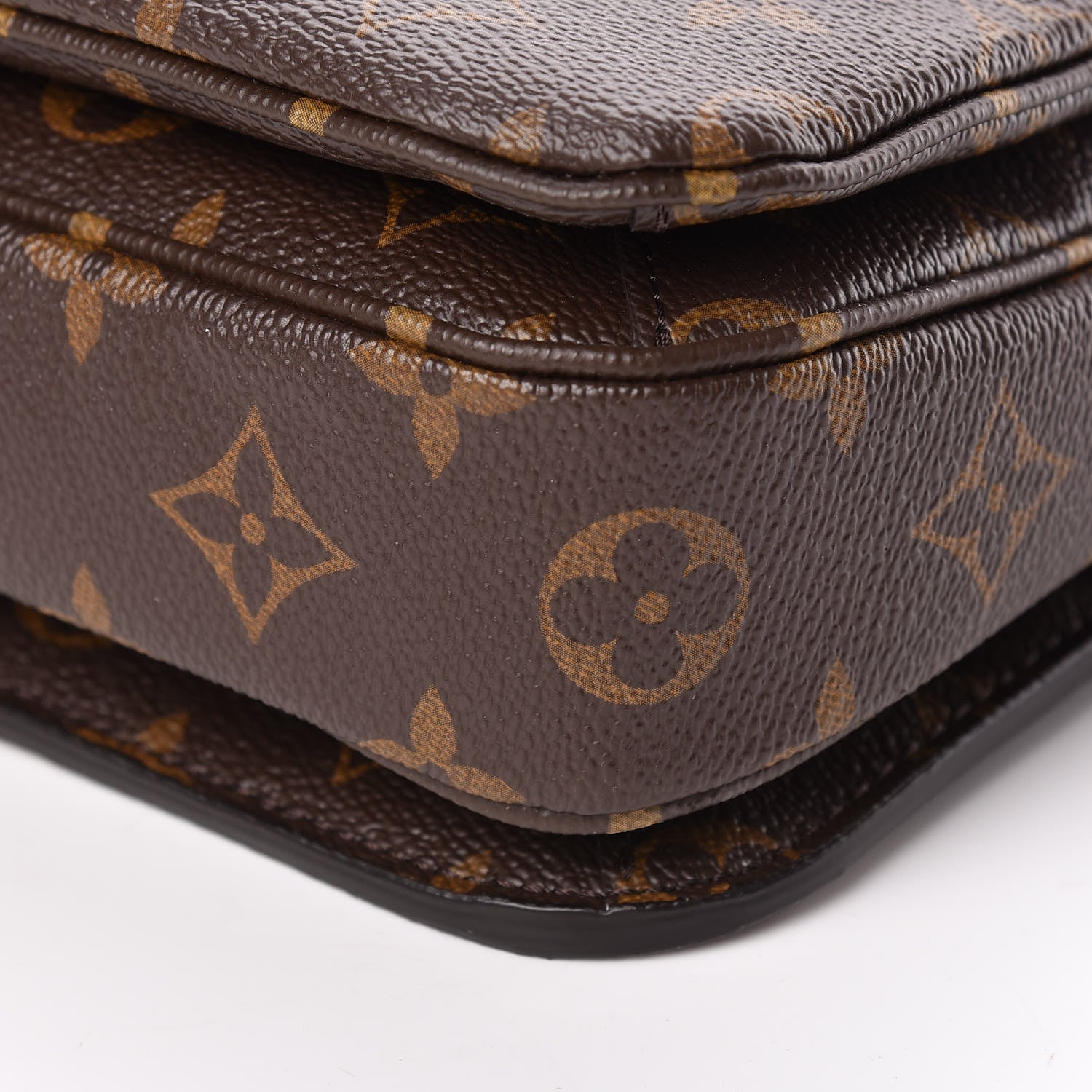 Louis Vuitton Monogram Pochette Metis 10 of 11