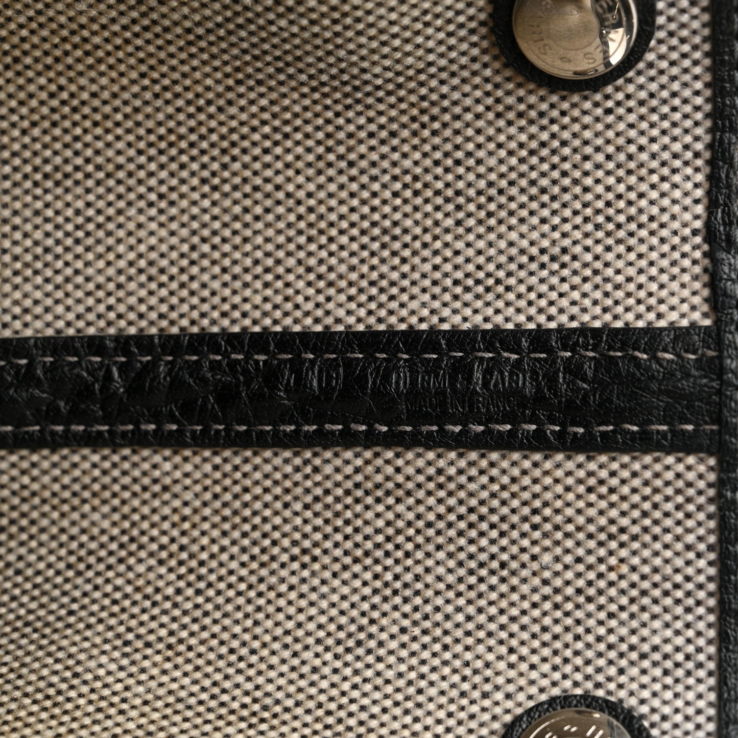 Toile Buffle Skipper Garden Party 36 MM Tote Black