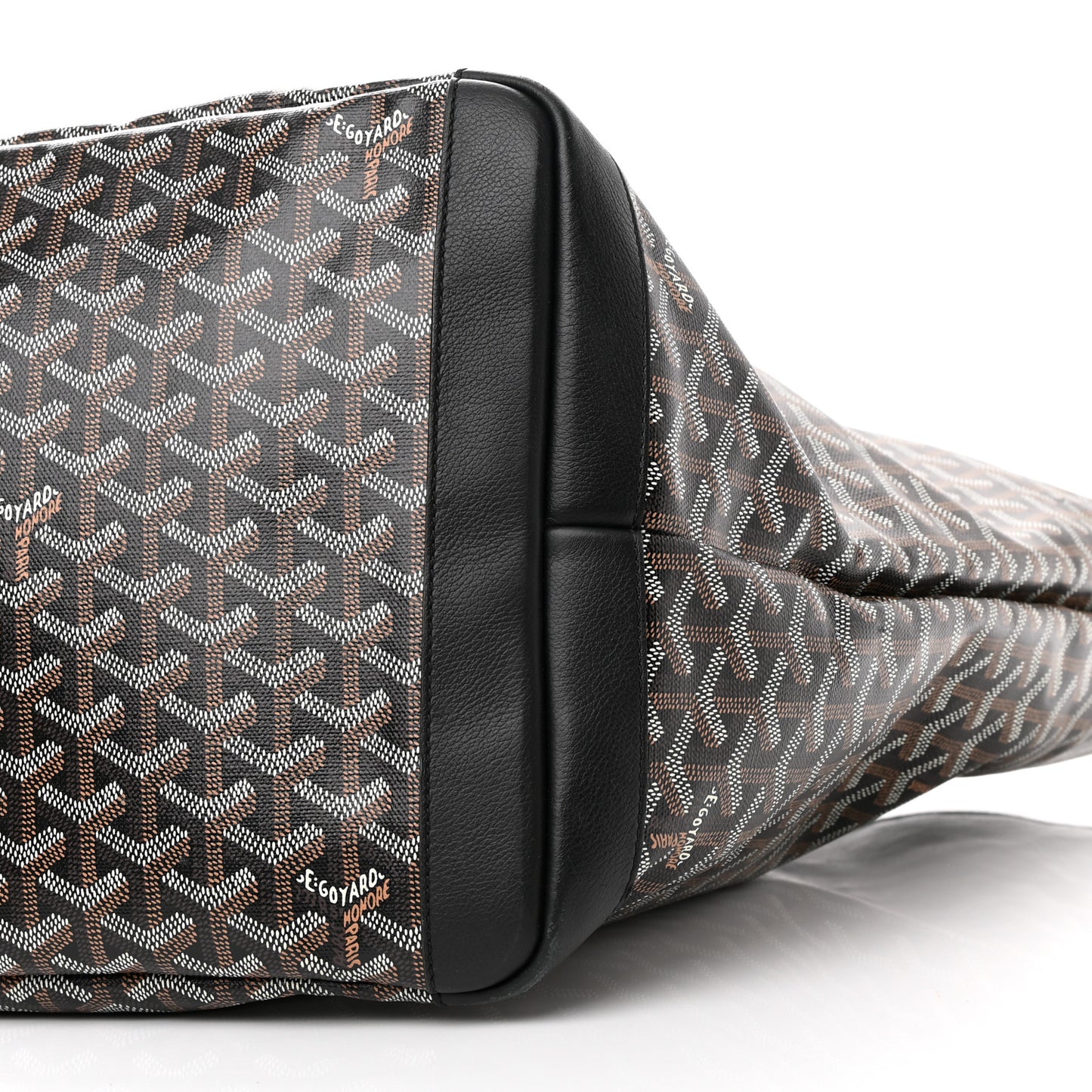 Goyardine Artois GM Black