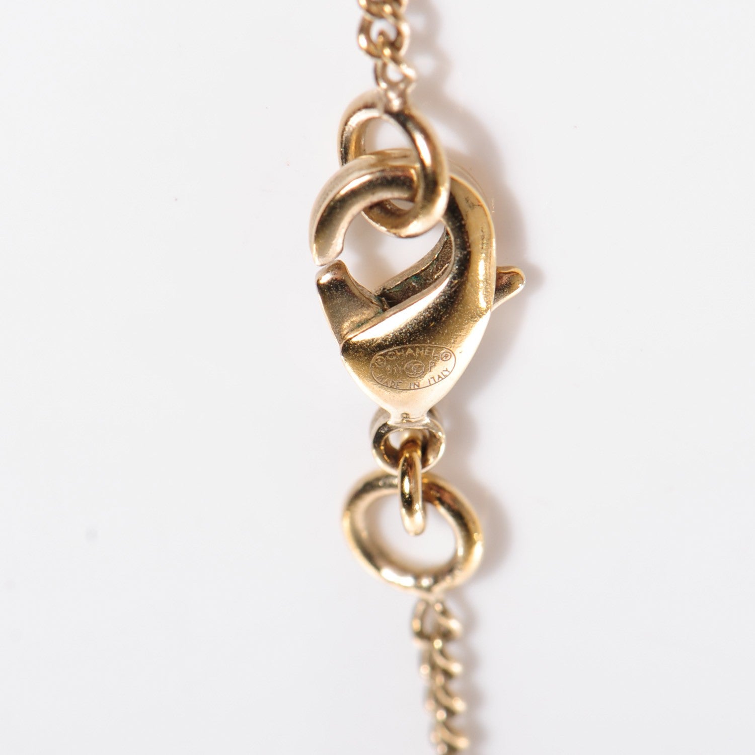 Chanel Gripoix CC Necklace Gold 3 of 4