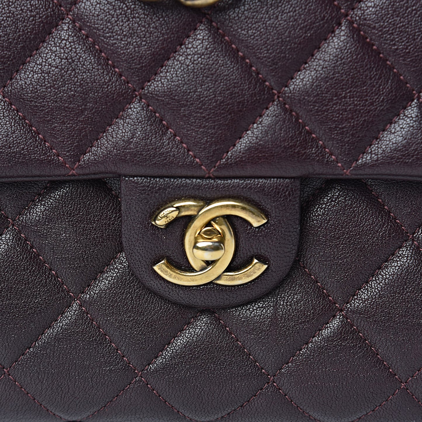 Shiny Sheepskin Quilted Small Trapezio Flap Dark Burgundy