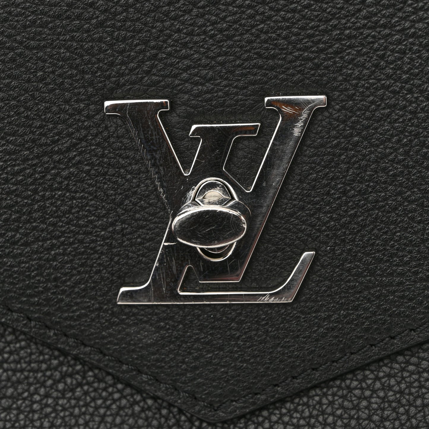 Soft Calfskin Mylockme Chain Bag BB Black