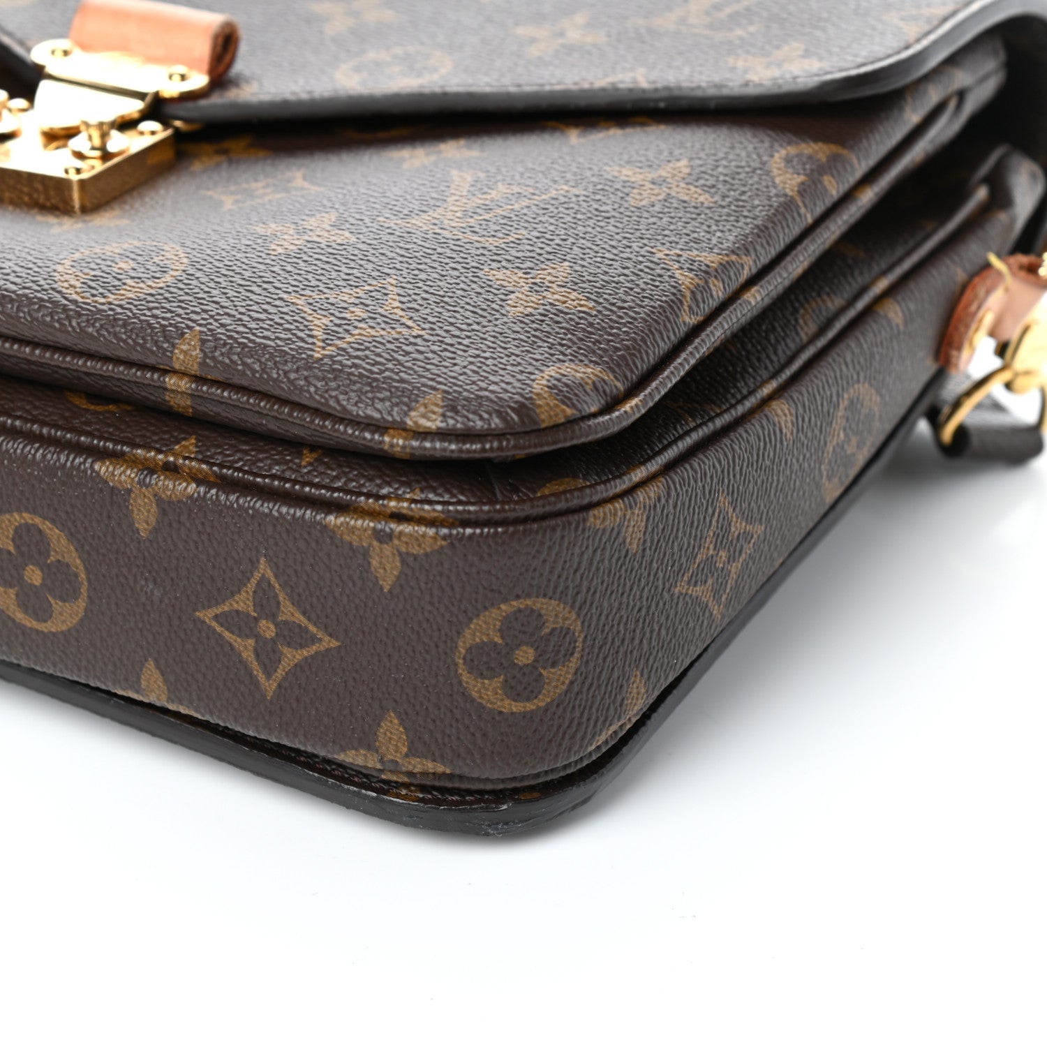 Louis Vuitton Monogram Pochette Metis 9 of 9