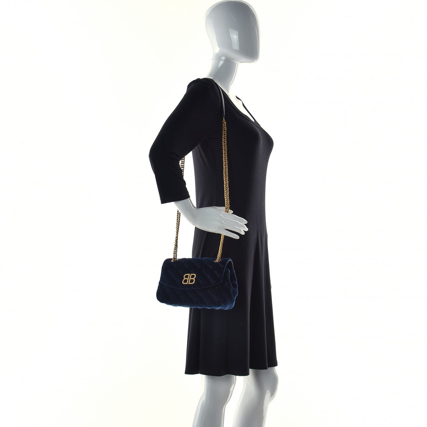Velvet Logo Matelasse BB Chain Wallet Navy