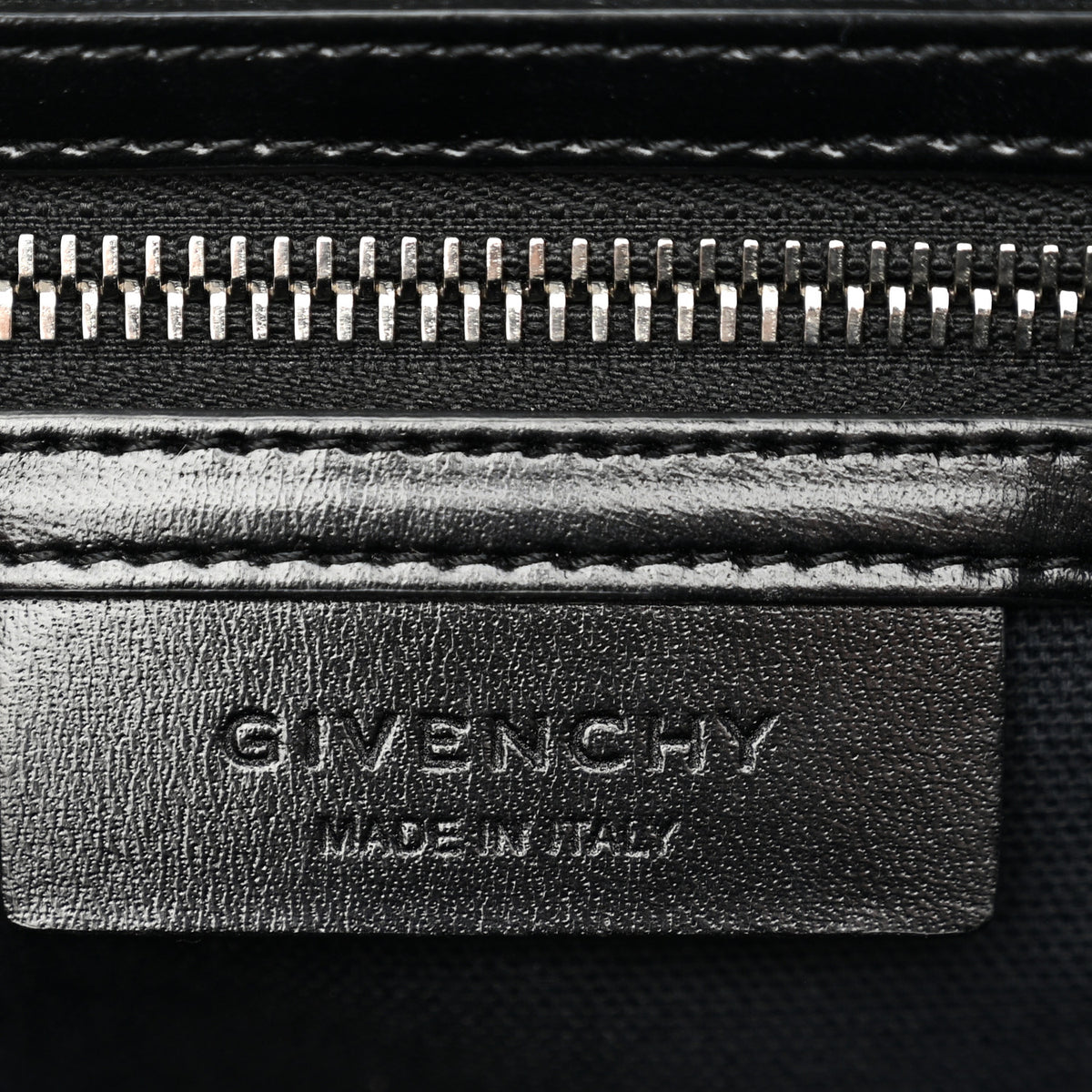 Shiny Lord Calfskin Large Antigona Black