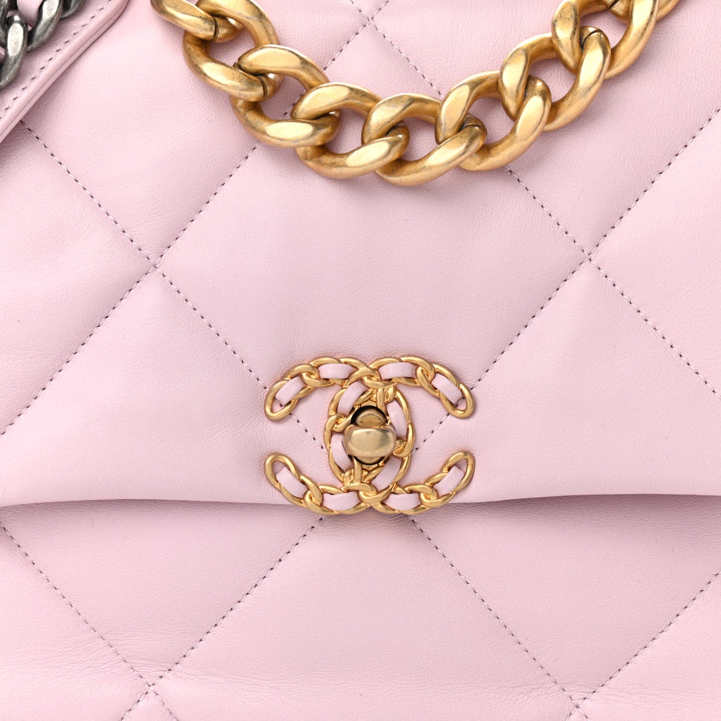 Lambskin Quilted Large Chanel 19 Flap Light Pink