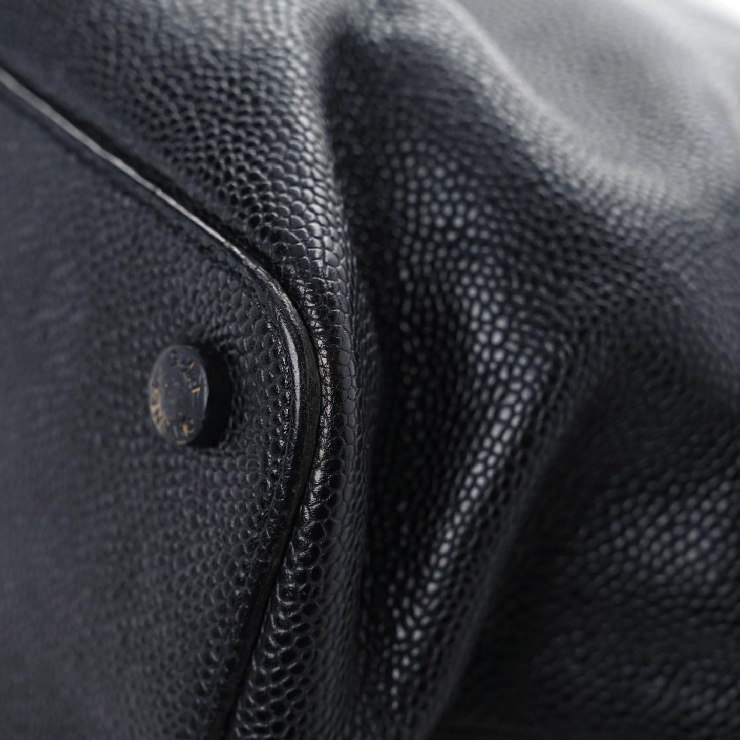 Caviar CC Tote Black