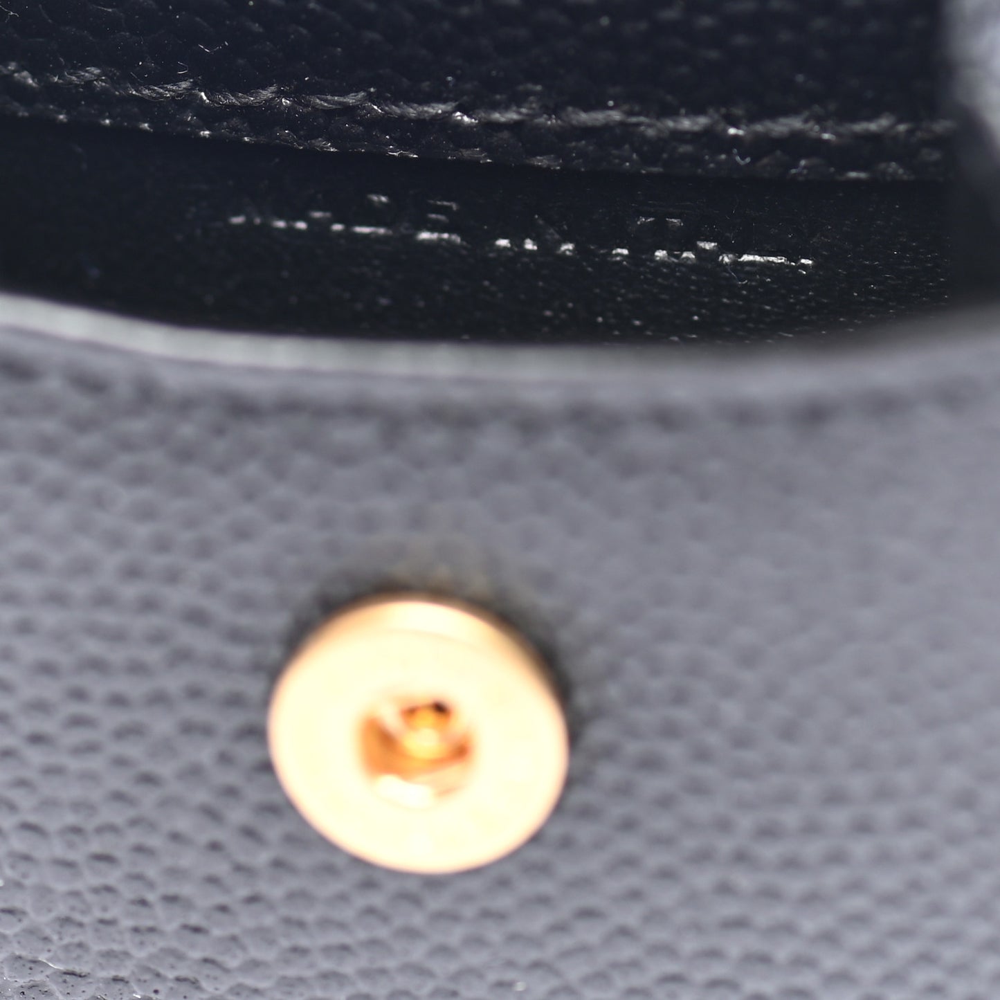 Grain De Poudre Monogram Airpods Case Black