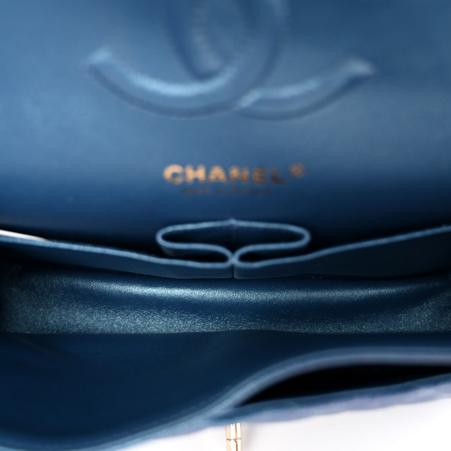 Iridescent Caviar Quilted Medium Double Flap Dark Blue