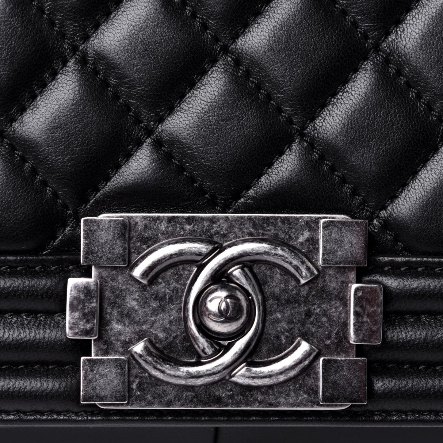 Lambskin Quilted New Medium Boy Flap Black