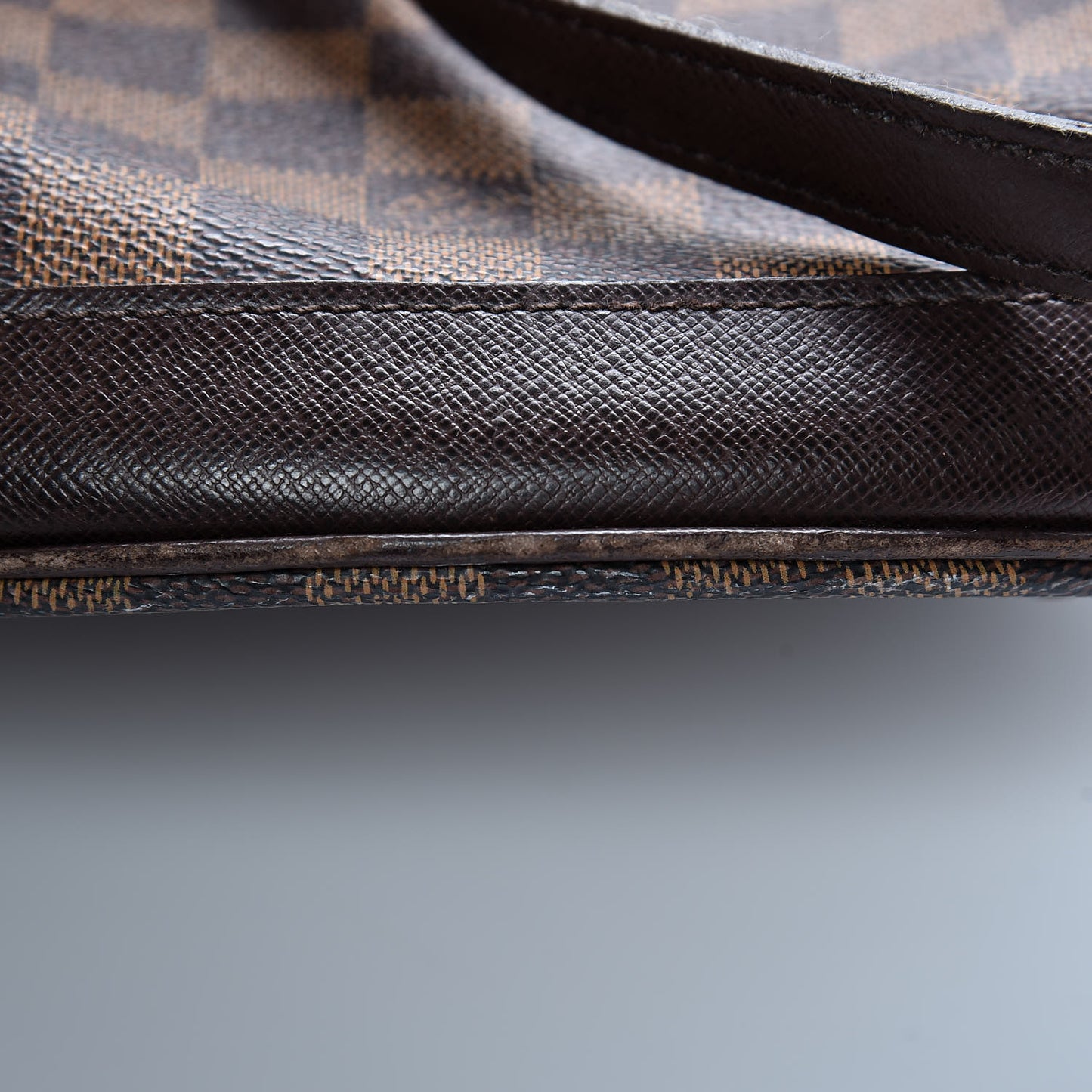 Damier Ebene Marais Bucket 23