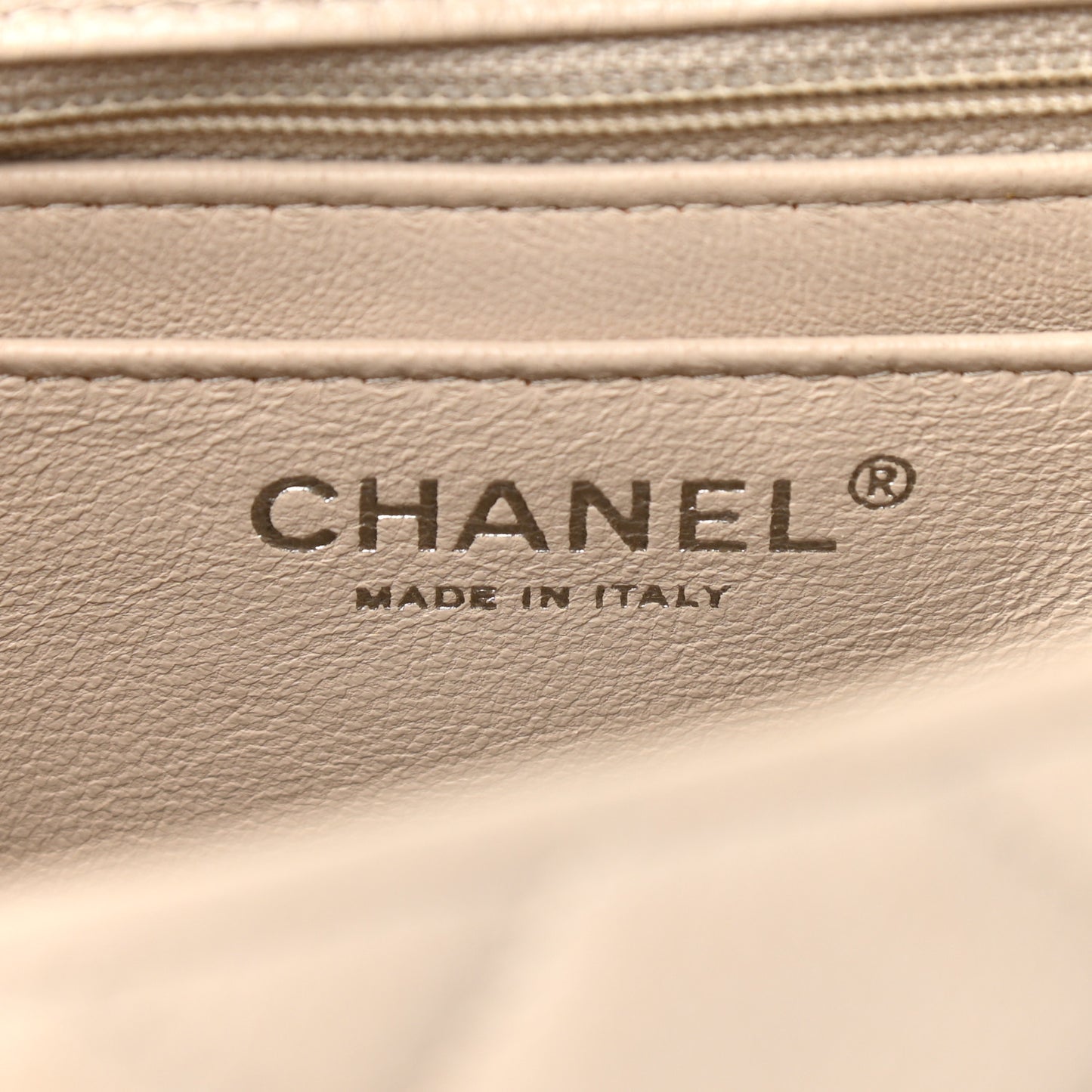 Caviar Quilted Jumbo Single Flap Ecru