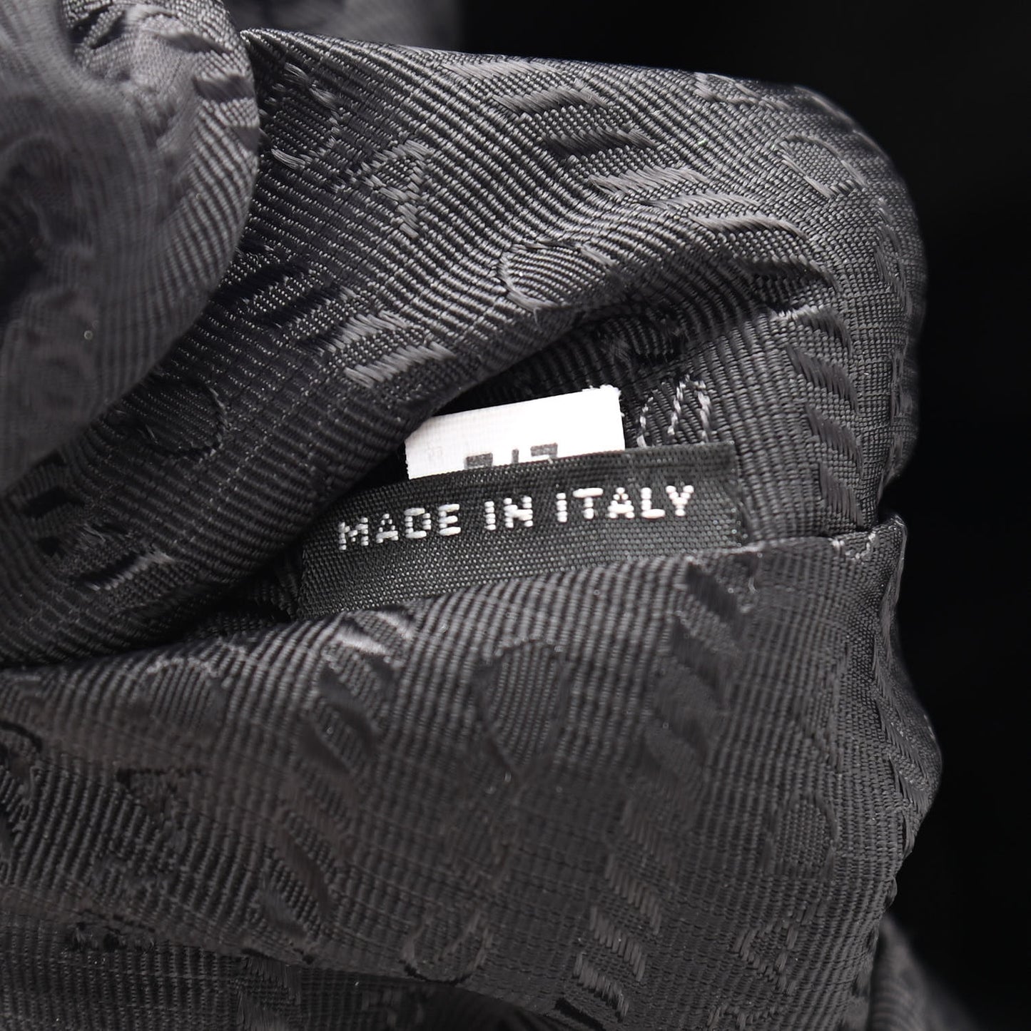 Tessuto Nylon Saffiano Re-Edition 2006 Shoulder Bag Black