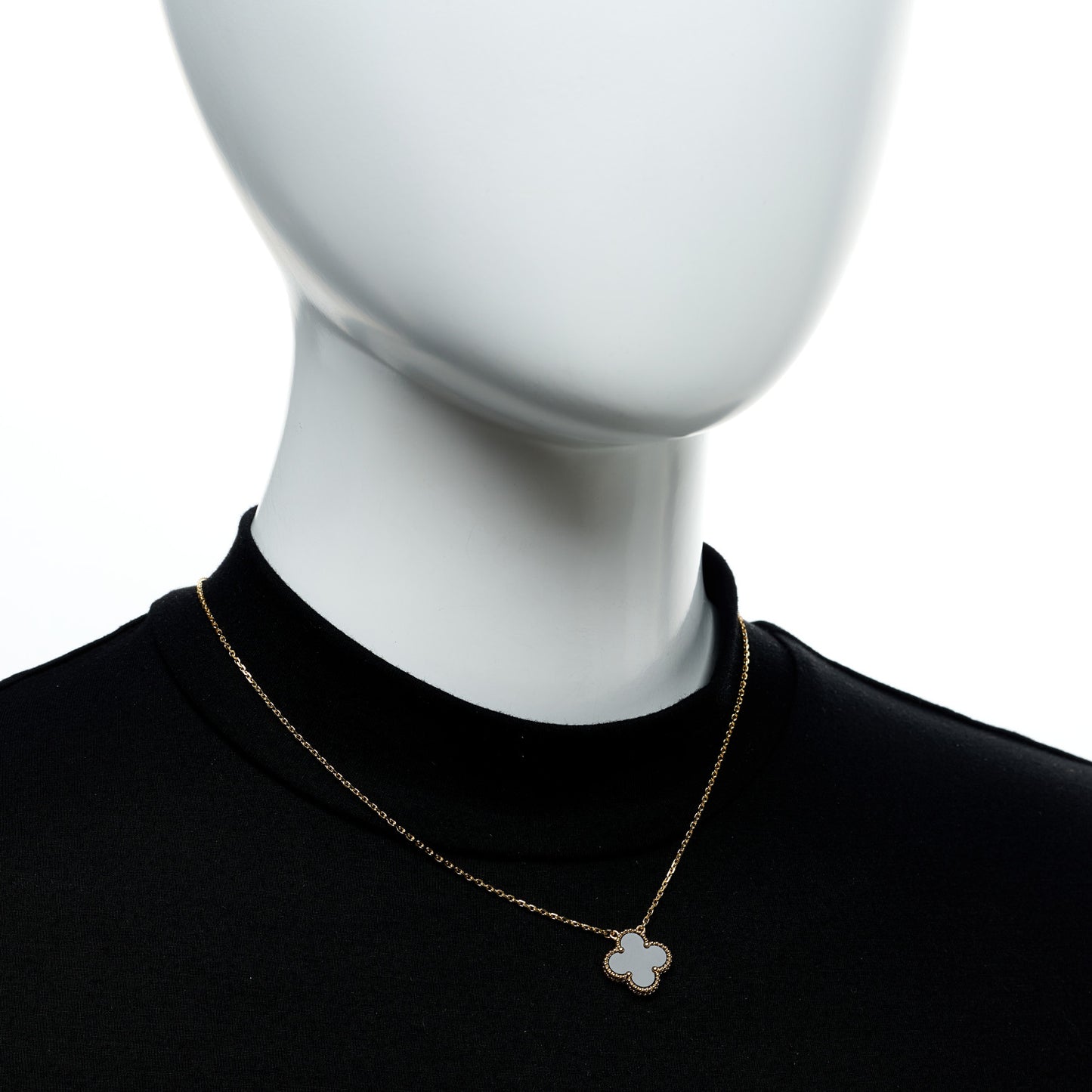 18K Yellow Gold Black Onyx Vintage Alhambra Pendant Necklace