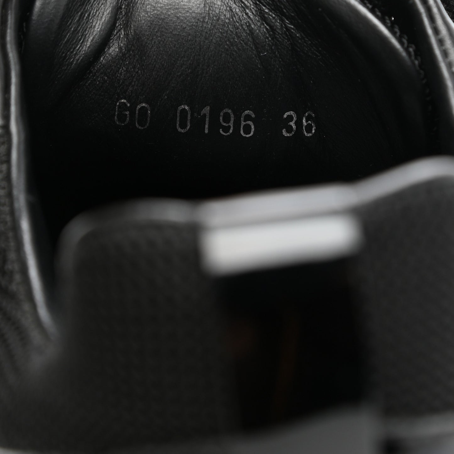 Calfskin Run Away Sneakers 36 Black