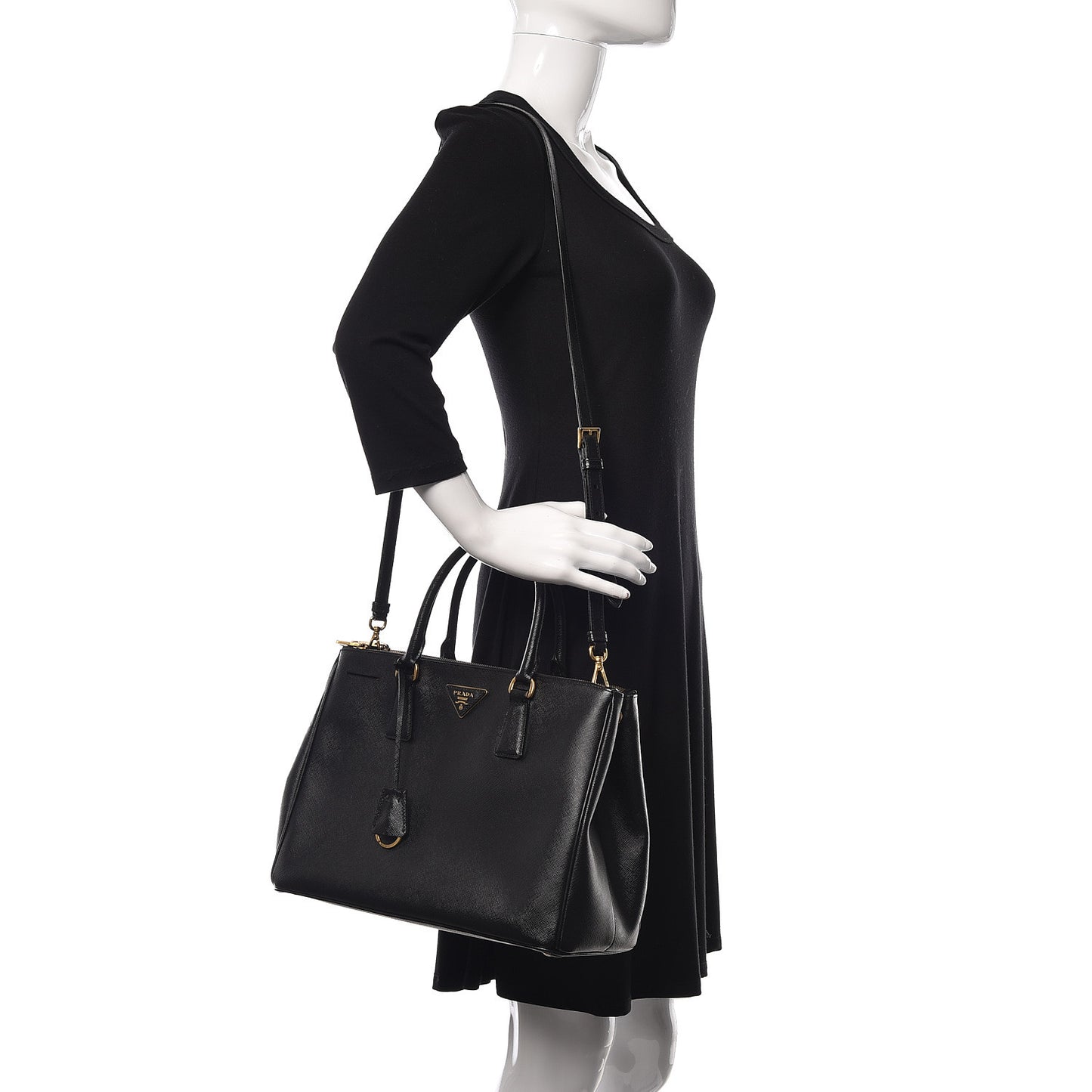 Saffiano Medium Galleria Double Zip Tote Black