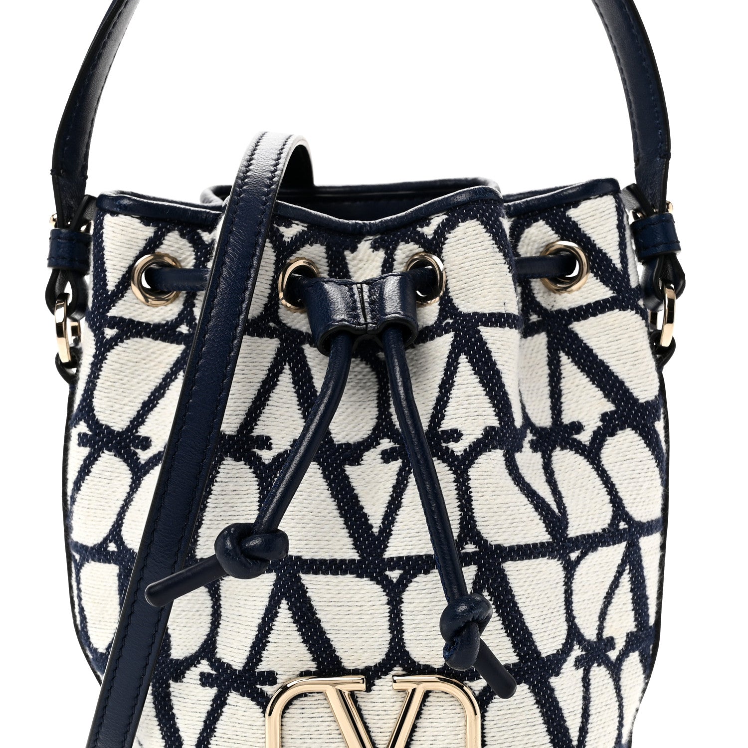 Valentino Garavani Toile Iconographe Nappa Mini Vlogo Signature Bucket Bag White Worker 7 of 9