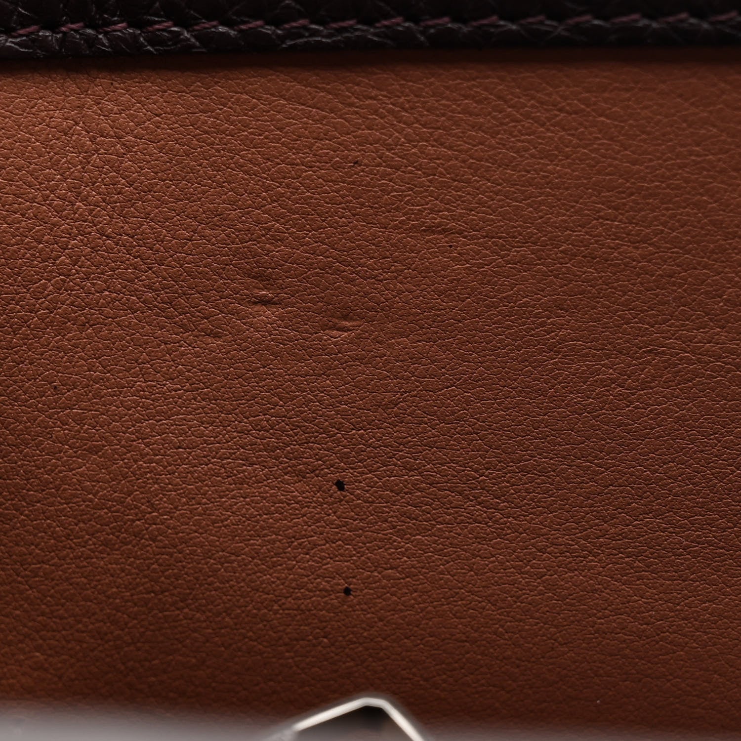 Louis Vuitton Taurillon Capucines MM Quetsche 12 of 16