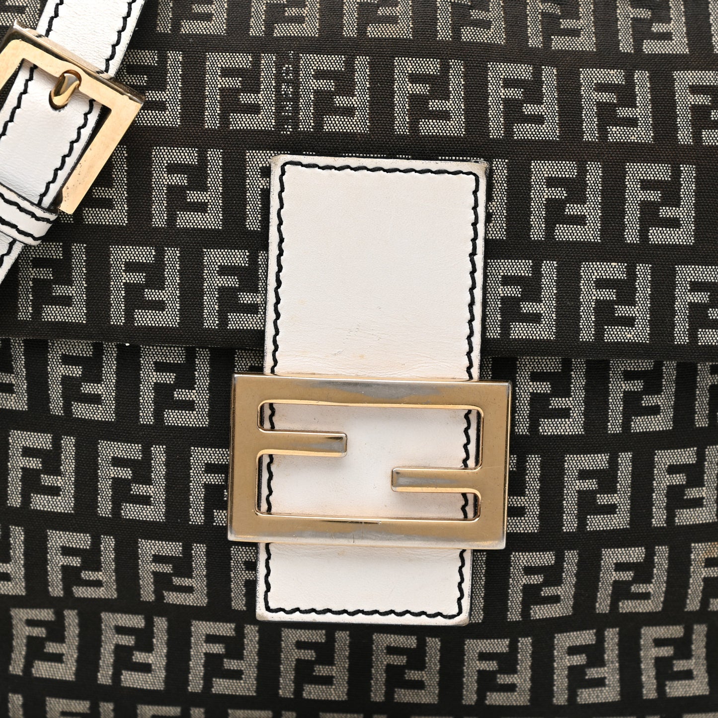 Zucchino Vitello Crossbody Black White
