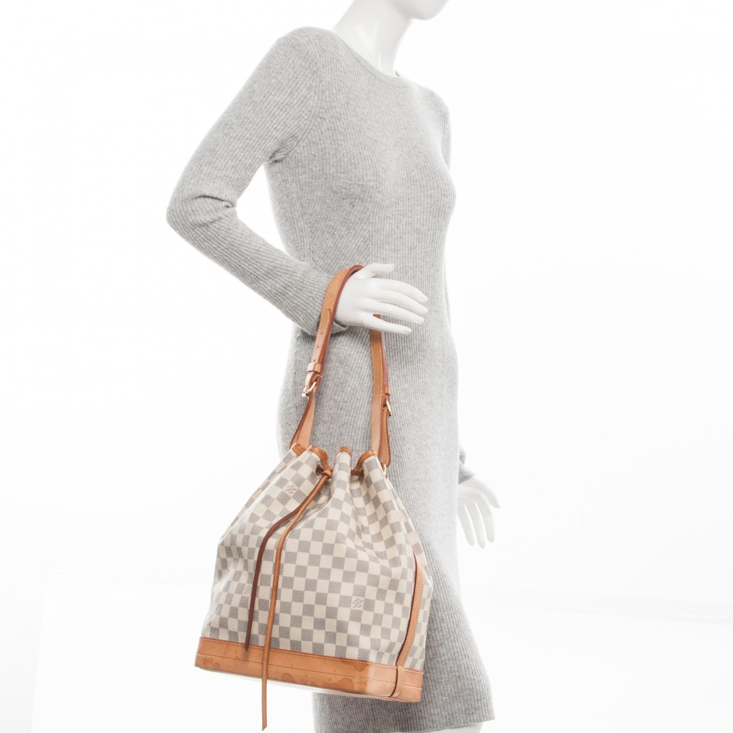 Louis Vuitton Damier Azur Noe 2 of 11