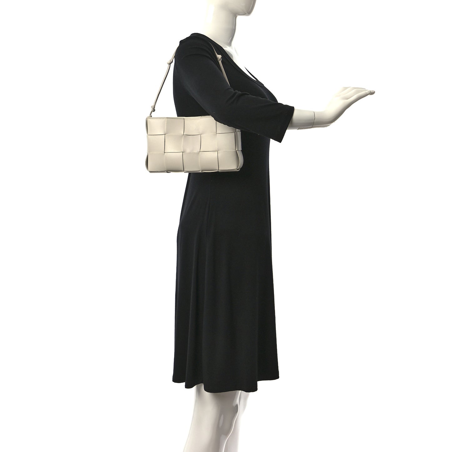 Calfskin Maxi Intrecciato Cassette Pouch On Strap Chalk