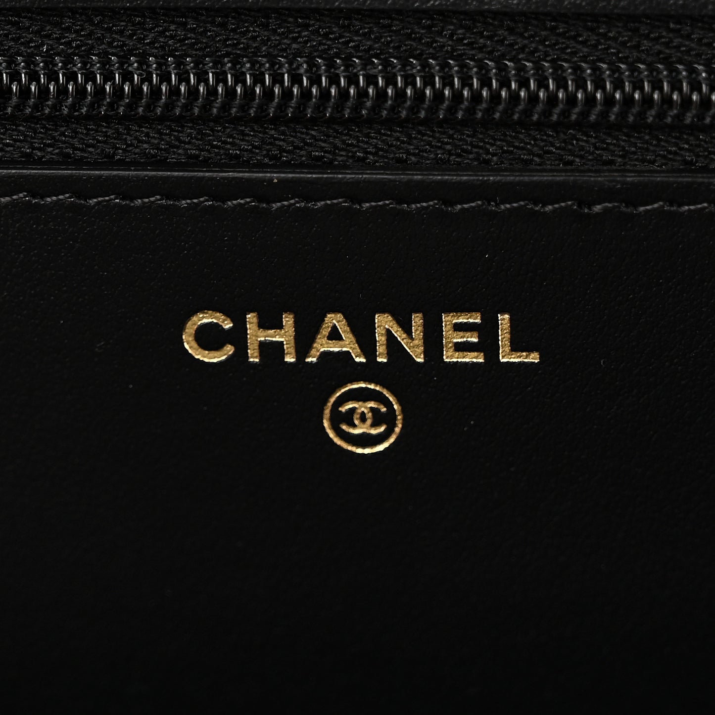 Caviar Quilted Bow Wallet On Chain WOC Black