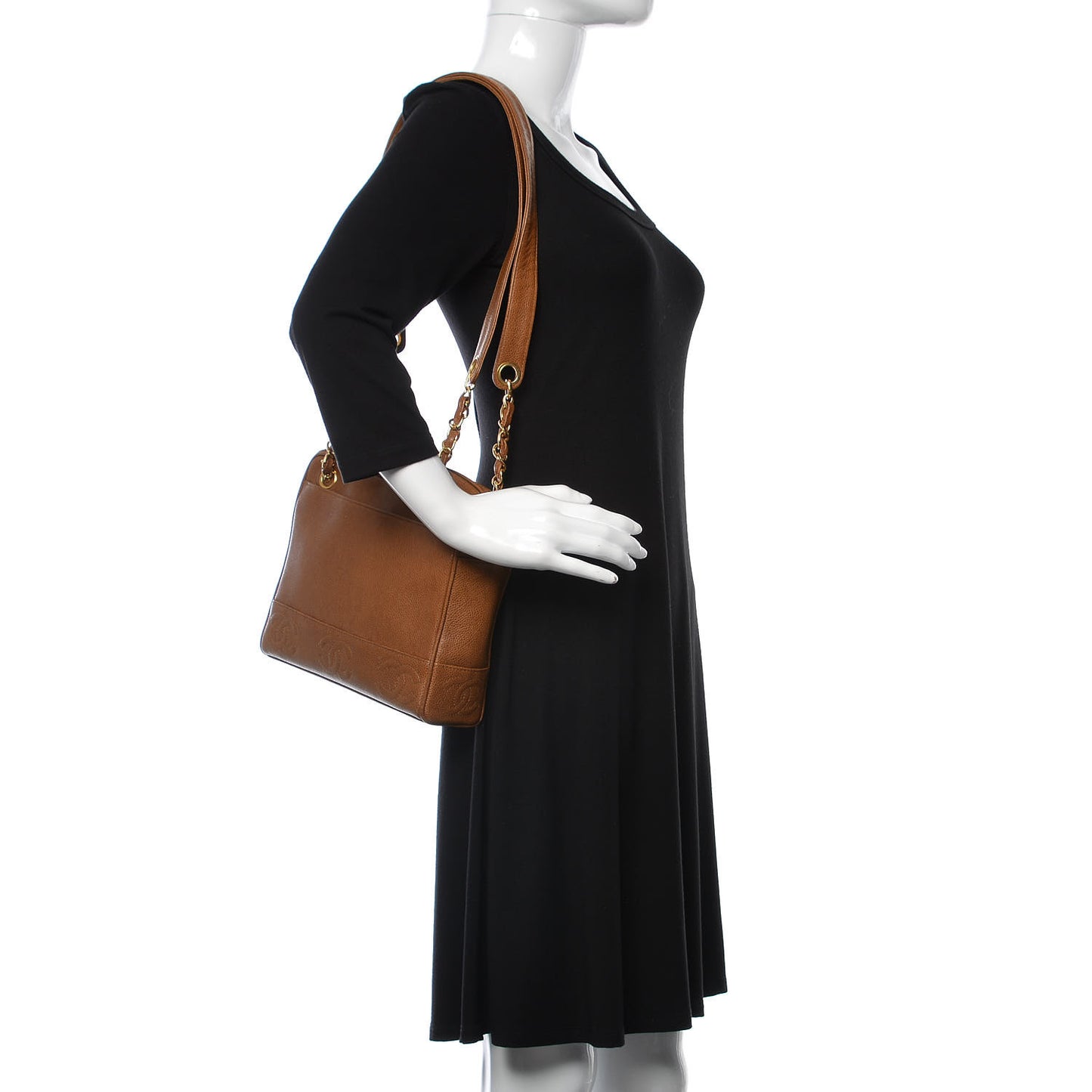 Caviar CC Shoulder Bag Light Brown