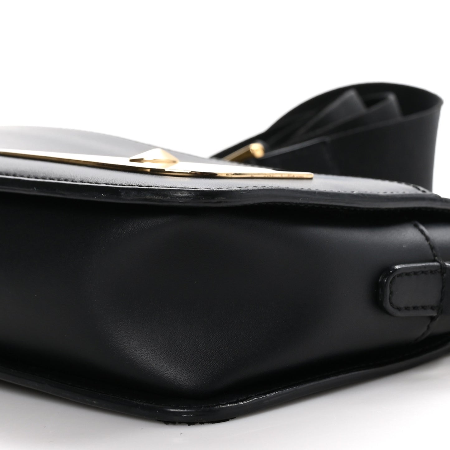 Vitello Metal Monster Eyes Messenger Bag Black