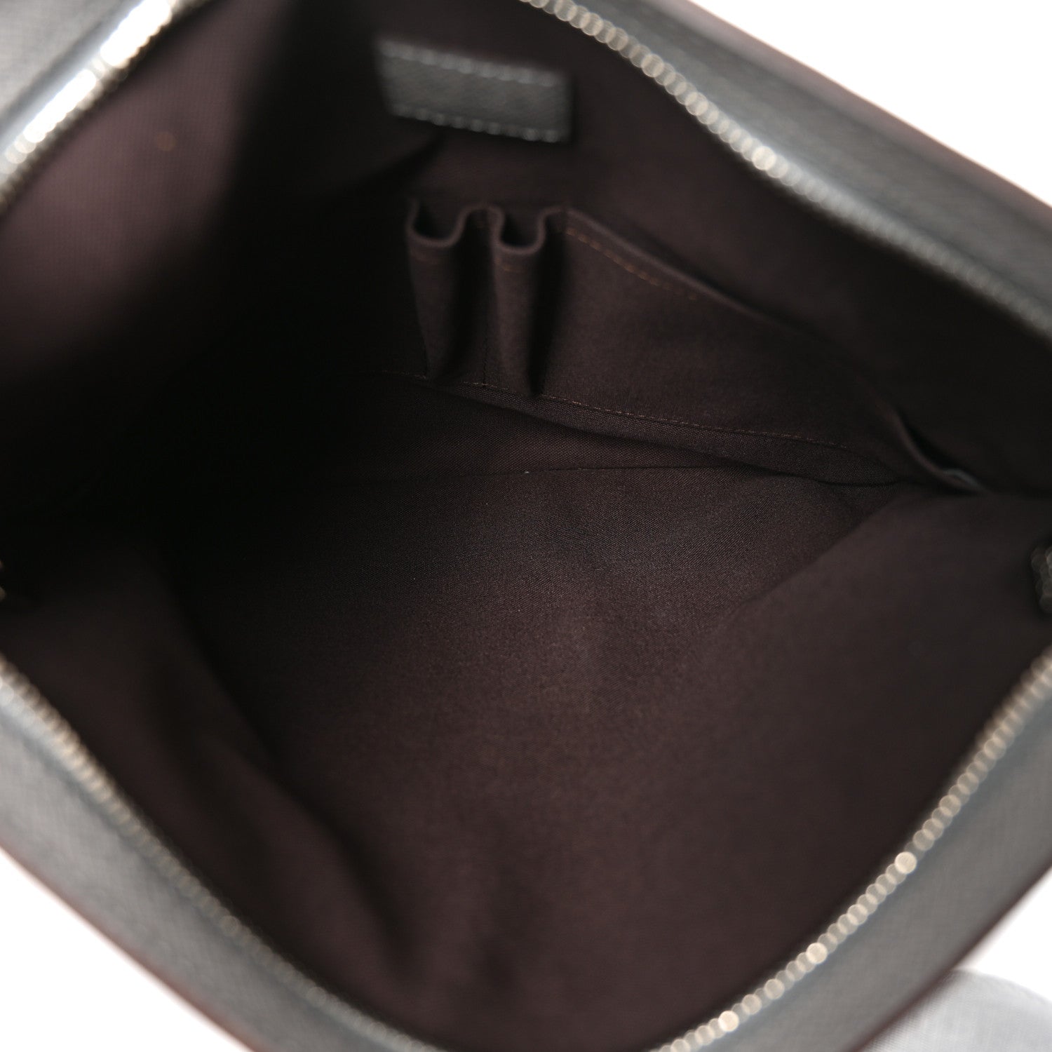 Louis Vuitton Taiga Sasha Messenger Glacier 5 of 11