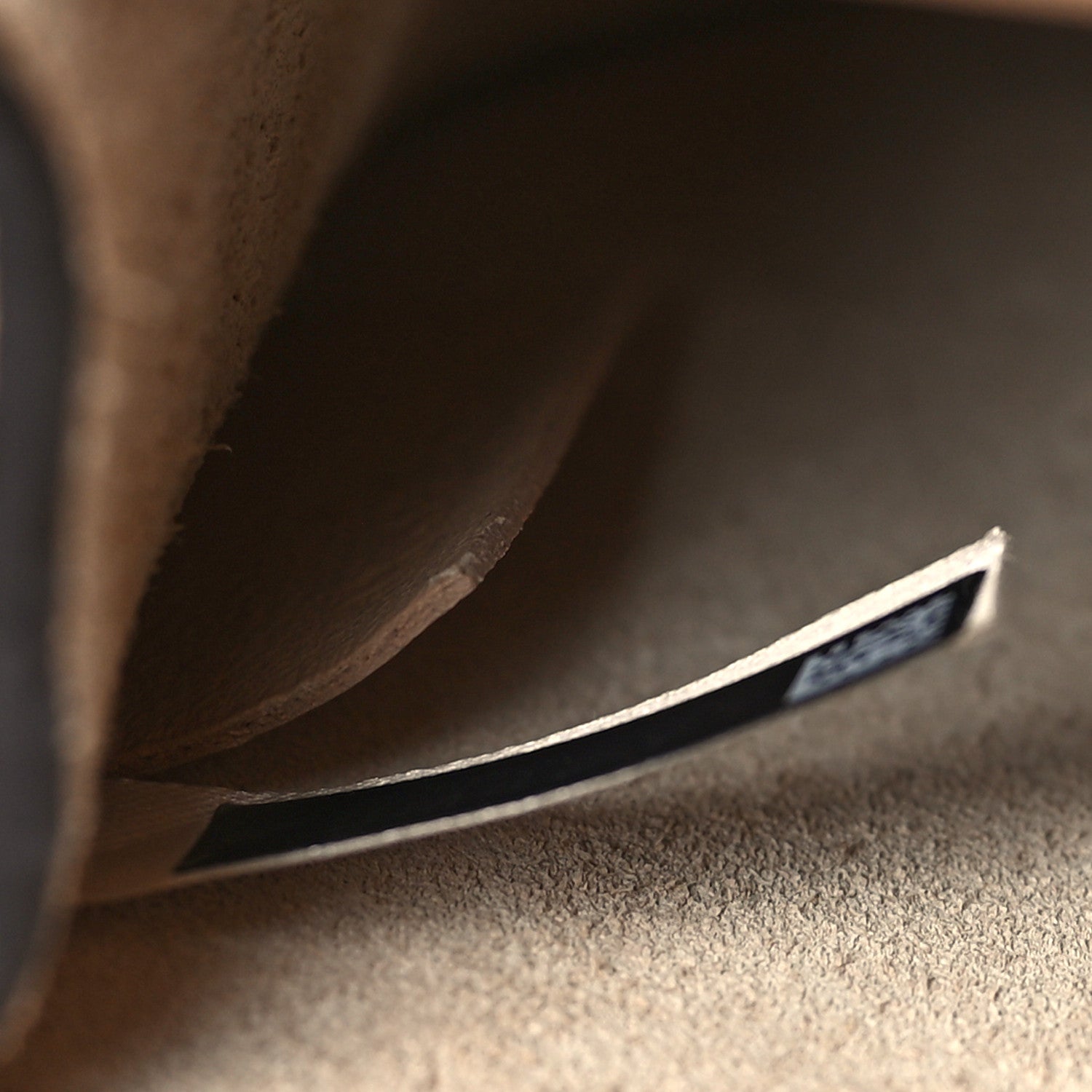 Chloe Patent Suede Small Nile Bracelet Bag 7 of 9