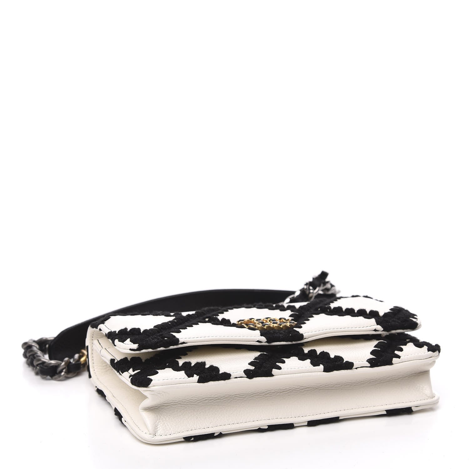 Chanel Calfskin Crochet 19 Wallet On Chain WOC White Black 4 of 12