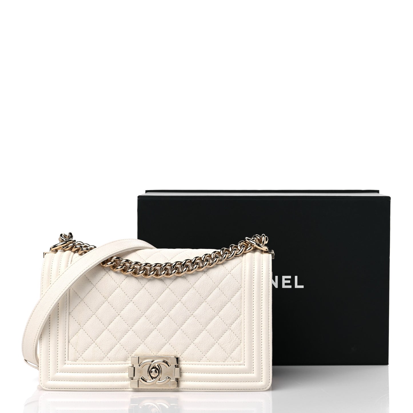 Caviar Quilted Medium Boy Flap White