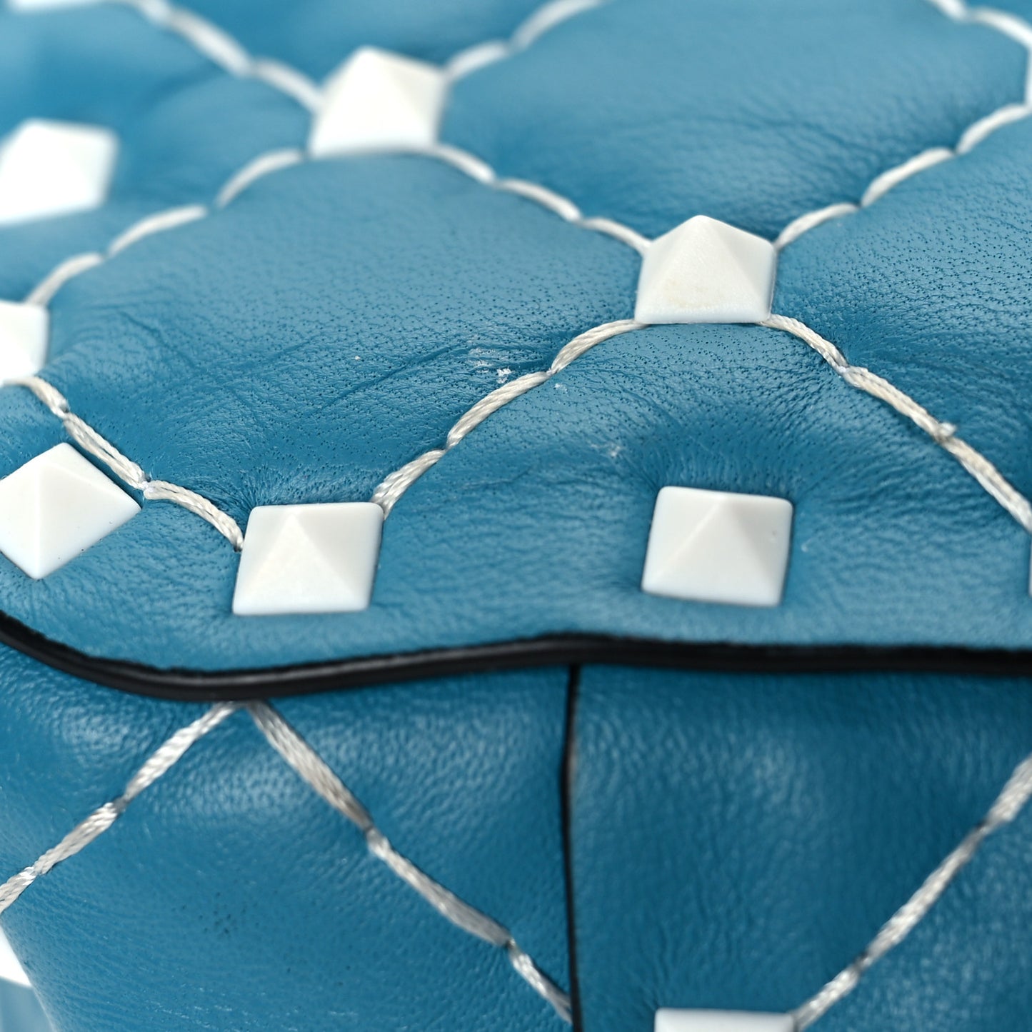 Lambskin Medium Free Rockstud Spike Shoulder Bag Cerulean