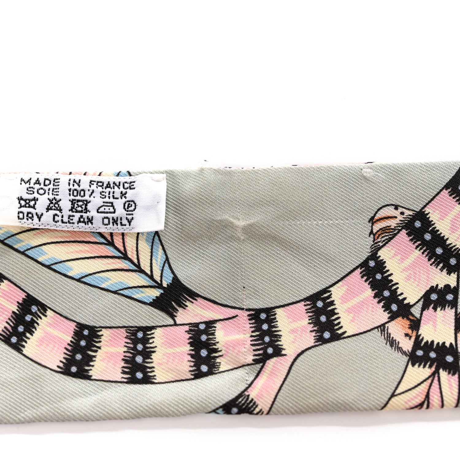Hermes Silk The Savana Dance Twilly Vert Amande Rose 4 of 5