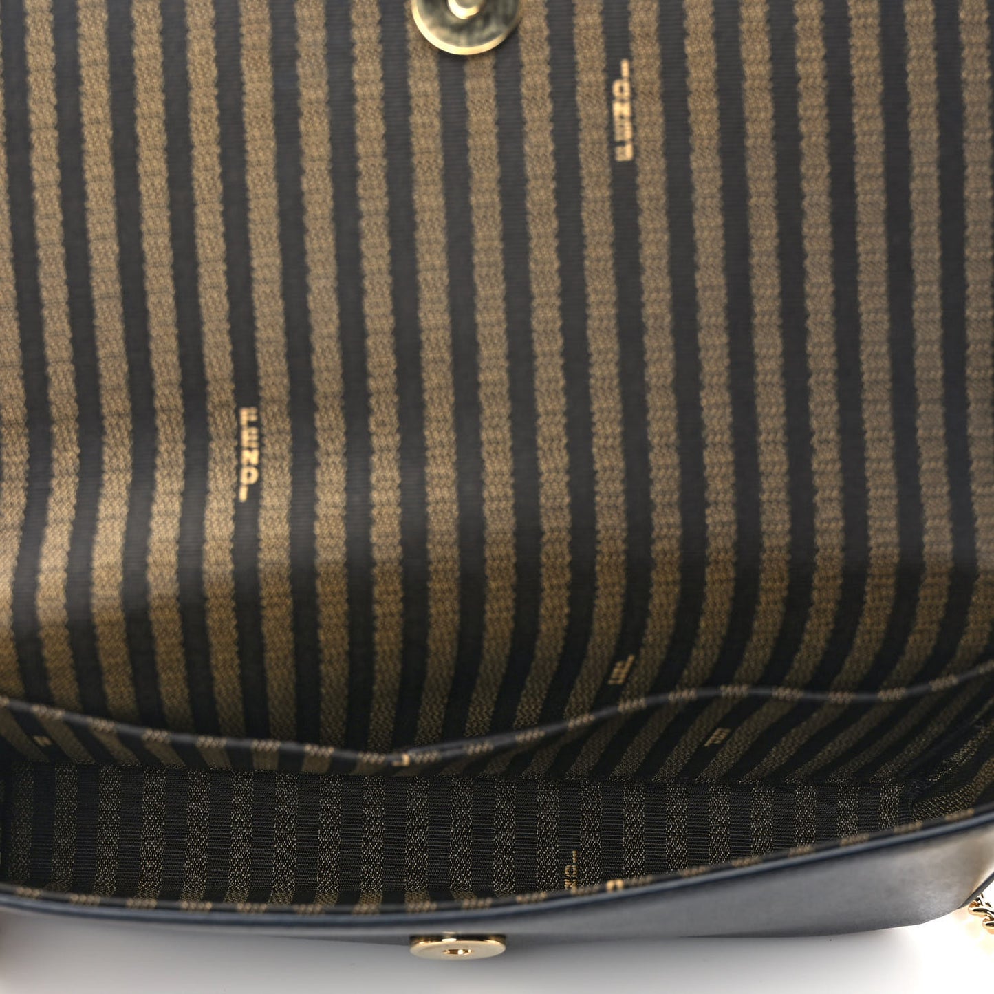 Vitello Palmellato Wallet on Chain with Pouches Black