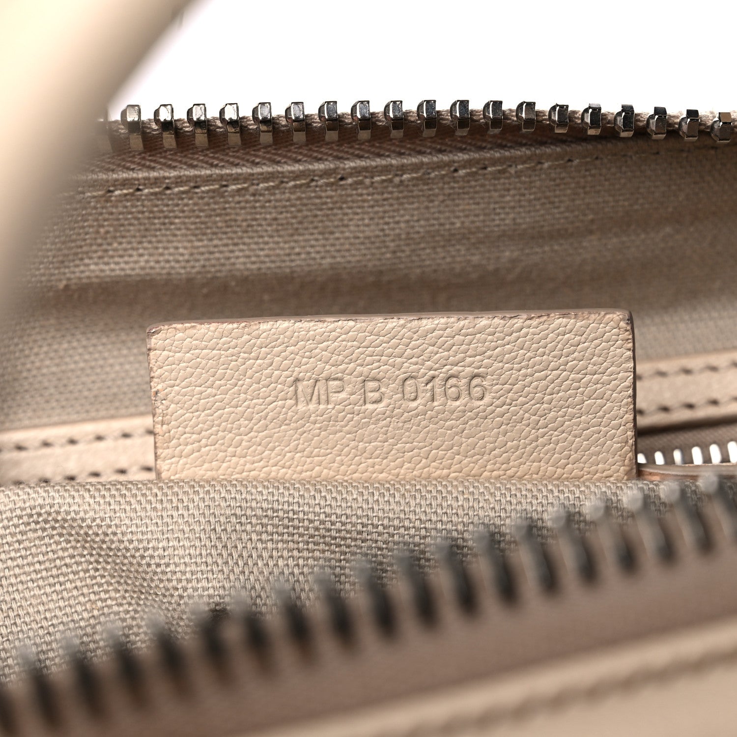 Givenchy Sugar Goatskin Medium Antigona Nude 7 of 11