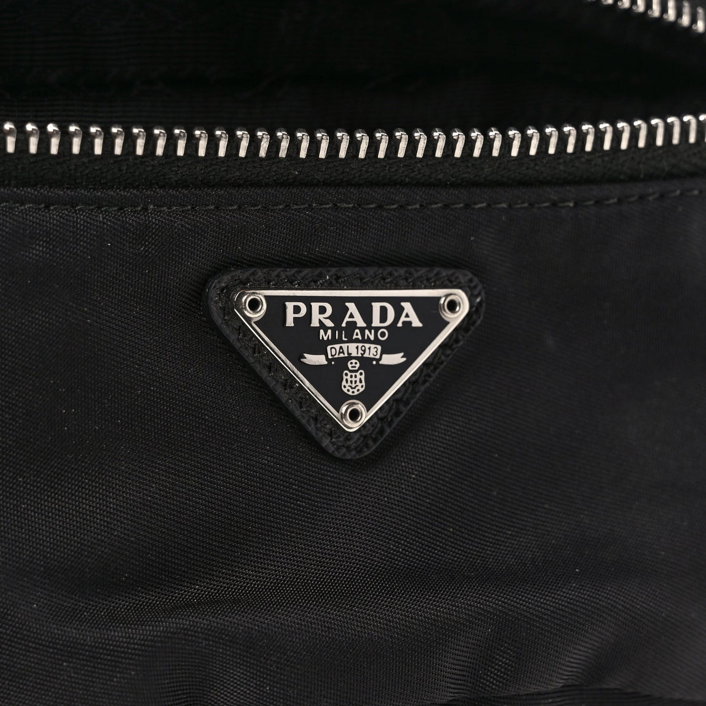 Tessuto Nylon Wrist Pouch Black