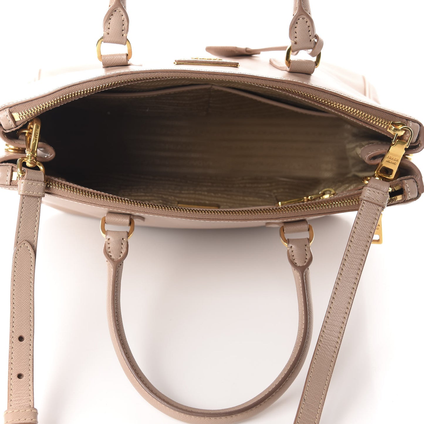 Saffiano Medium Galleria Double Zip Tote Cammeo