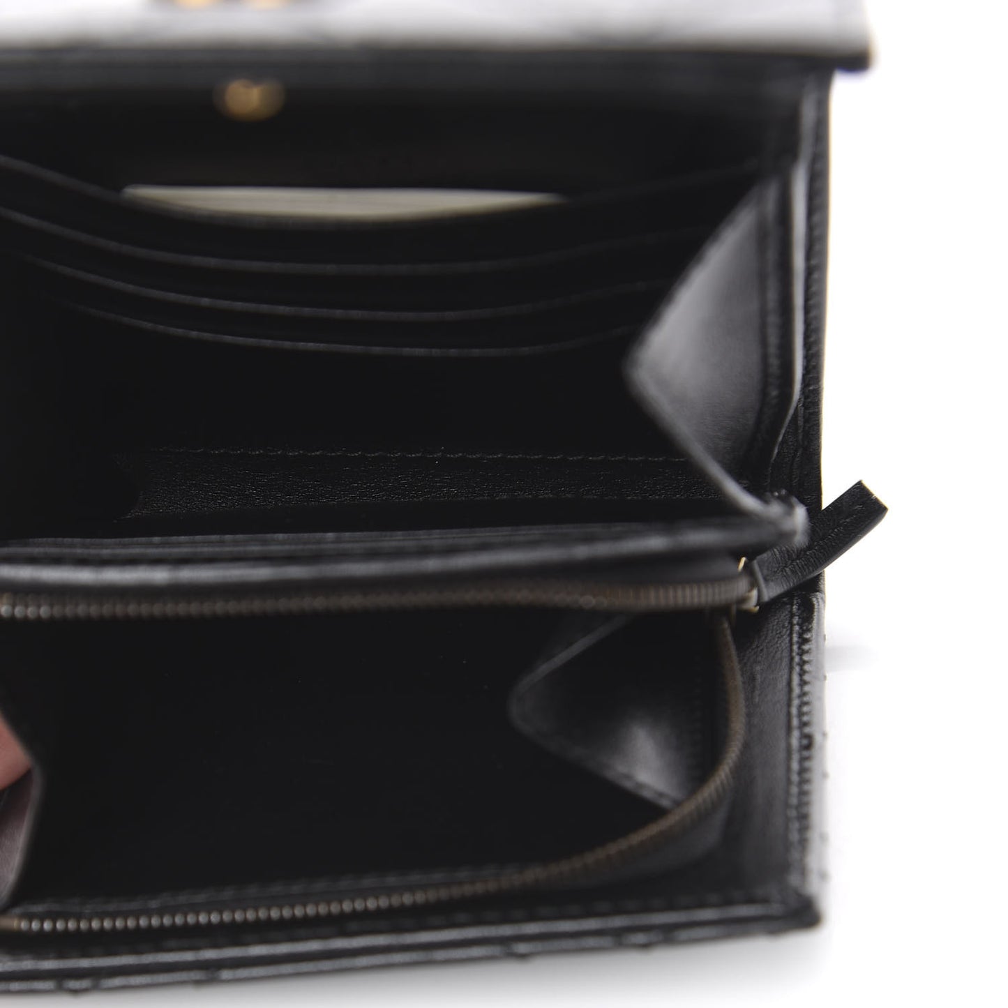 Calfskin Matelasse GG Marmont Medium Wallet Black