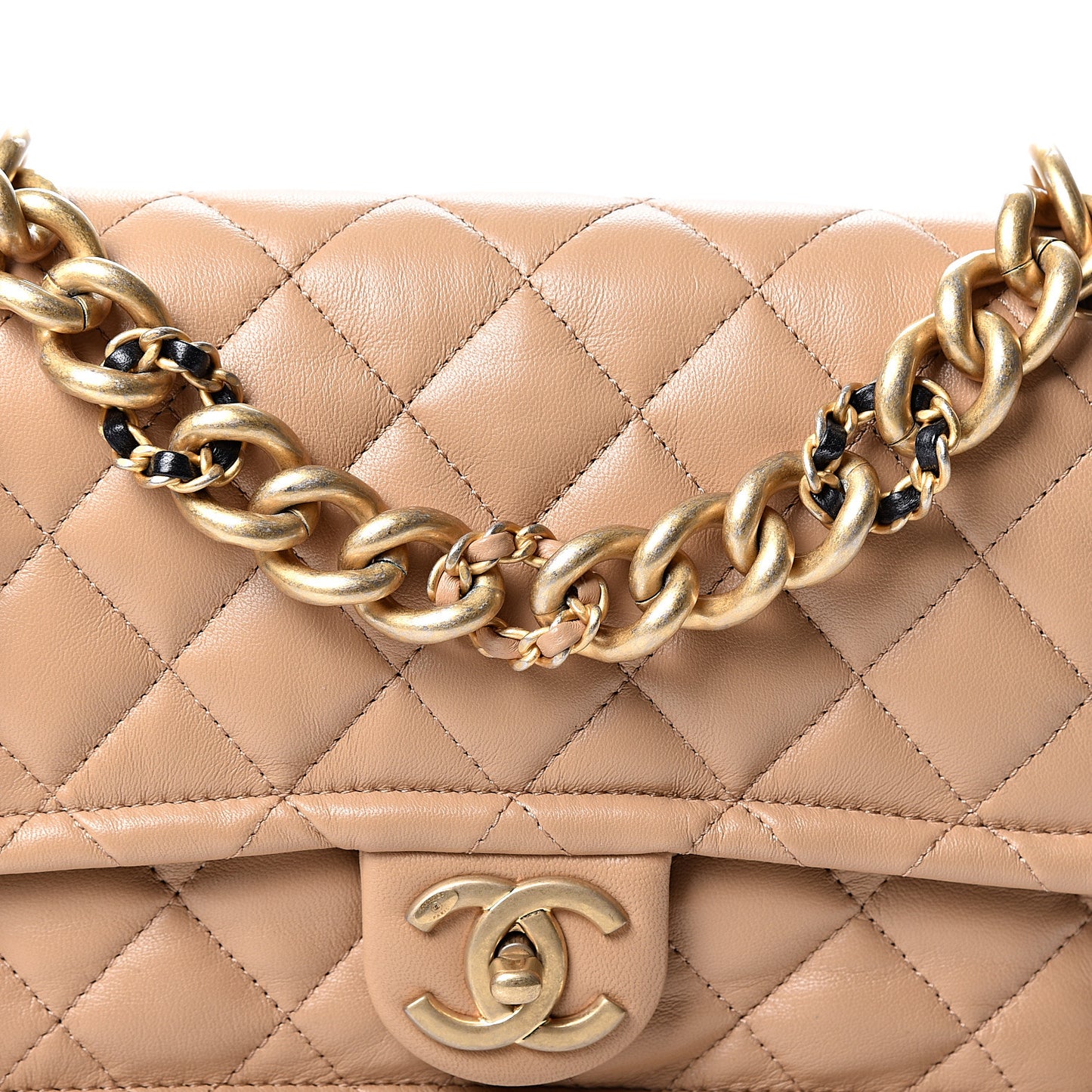Lambskin Quilted Medium Linked In Flap Beige