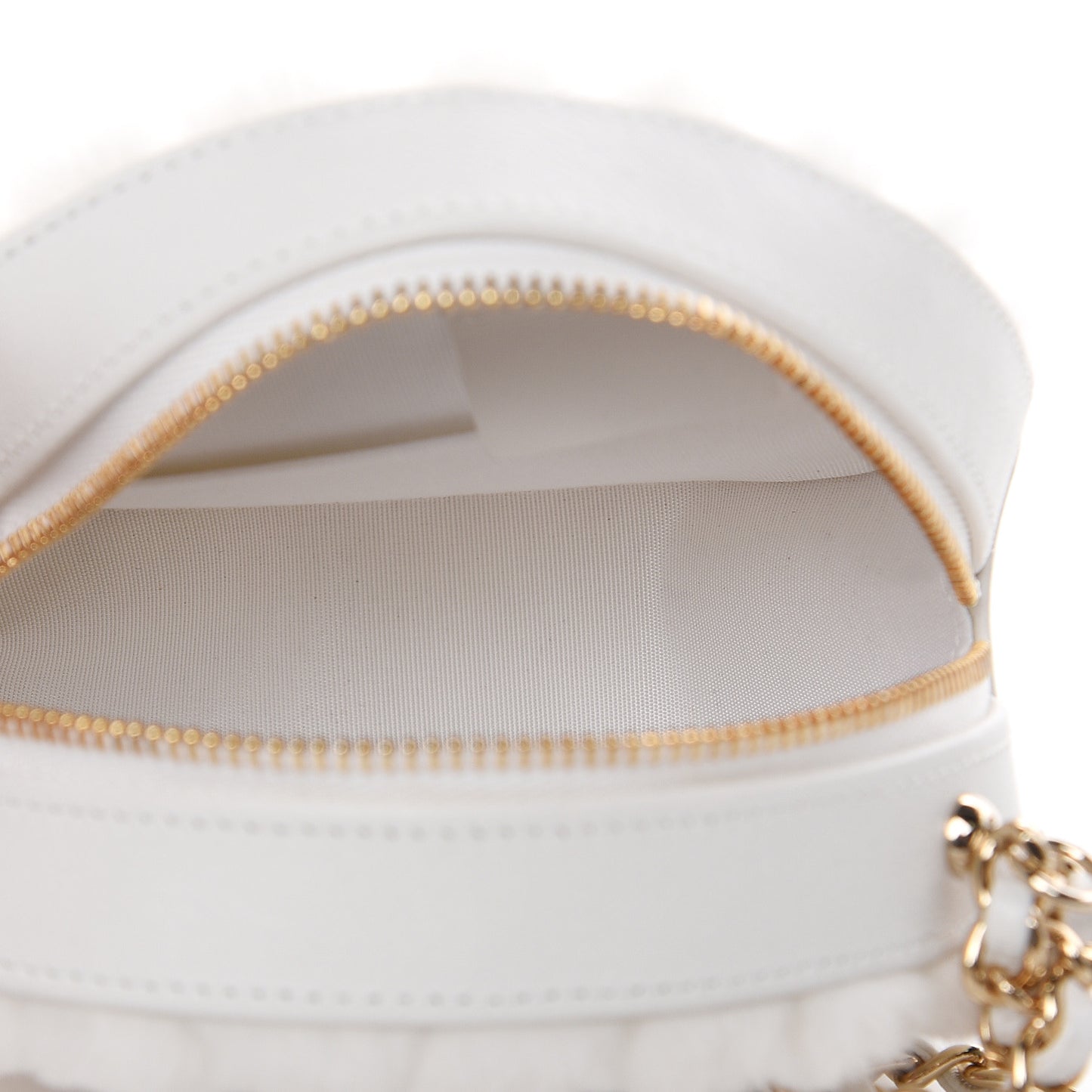 Fur Chevron Quilted Round Clutch With Chain White
