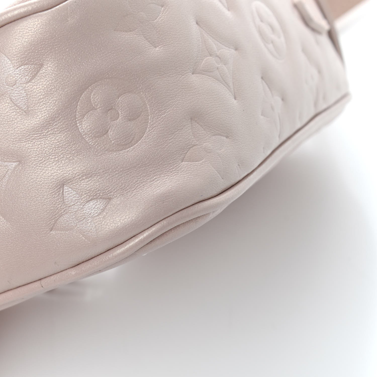 Louis Vuitton Lambskin Embossed Monogram Fall In Love Sac Coeur Light Pink 10 of 10