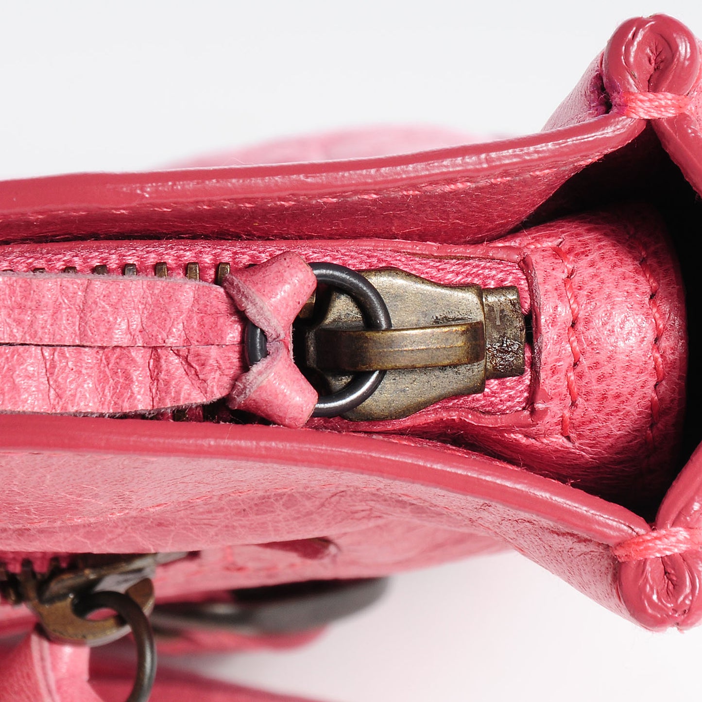 Agneau Porte Toilette Makeup Clutch Framboise